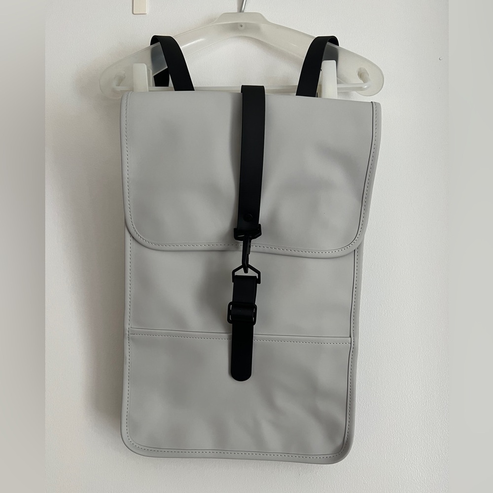 NEW RAINS BACKPACK, MINI IN ASH